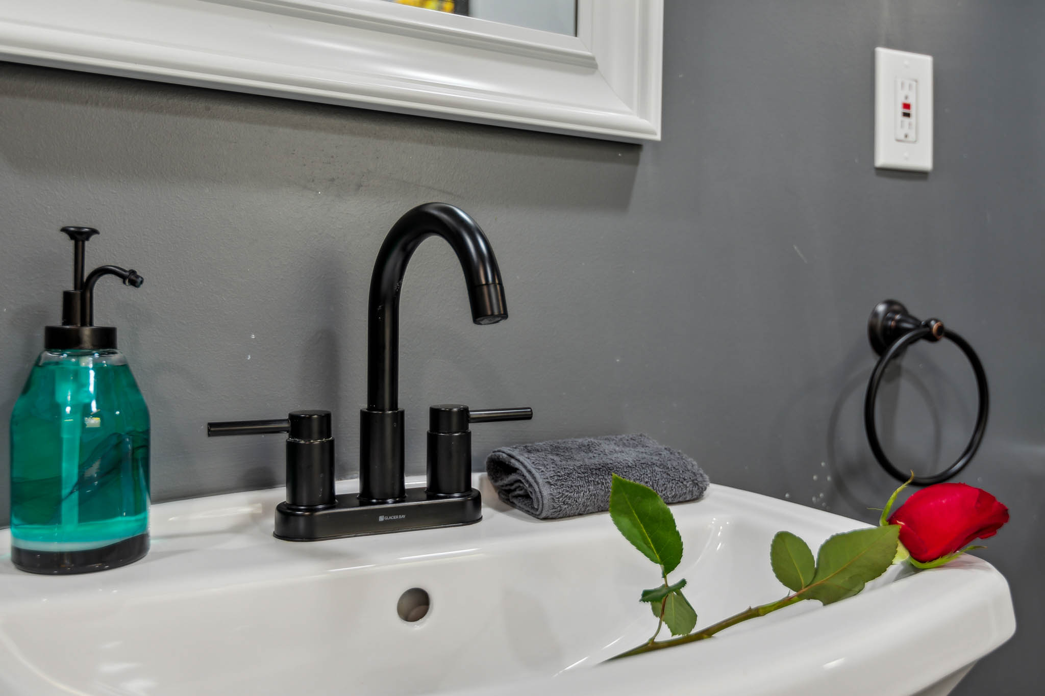 Elegant fixtures with a romantic touch, The Retreat at Douglasville